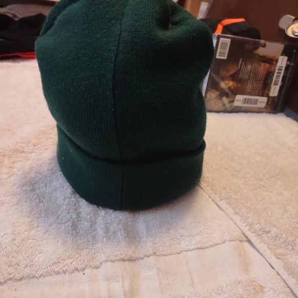 Official Green Bay Packers beanie hat use - Picture 5 of 6